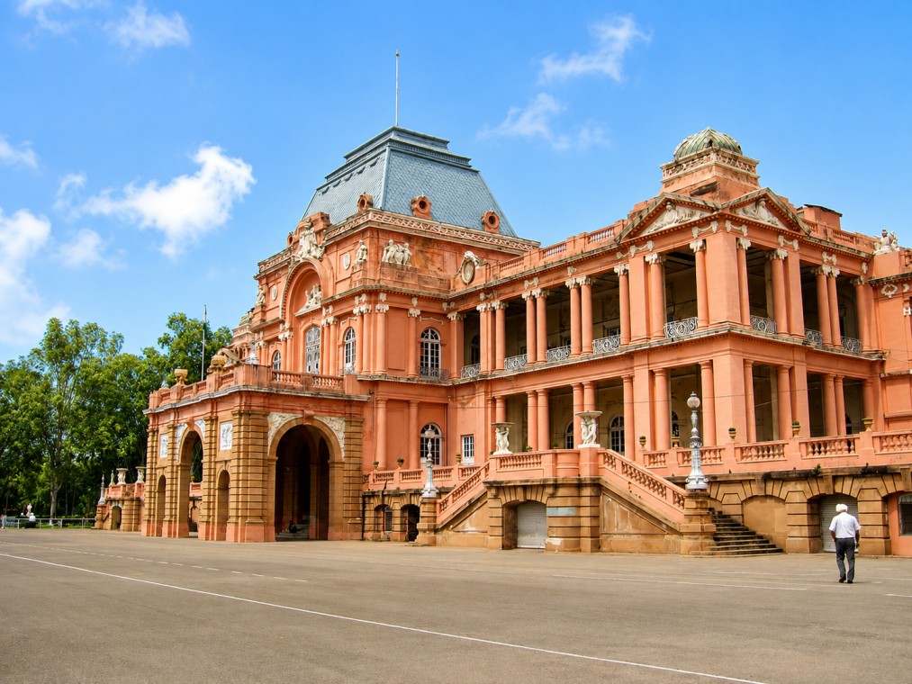  Jagjit Palace - The Royal Gem Of Elegance