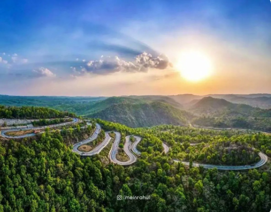 Patratu Valley : The Scenic Serpentine Drive Of Jharkhand