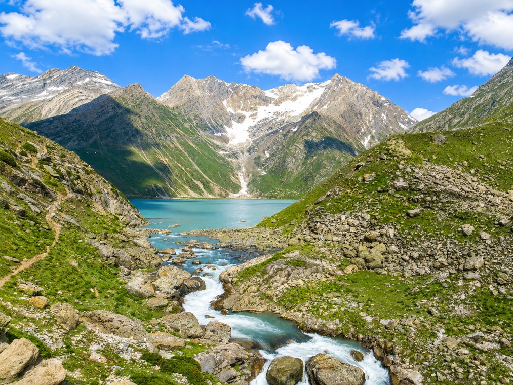 Sheshnag Lake: A Himalayan Paradise