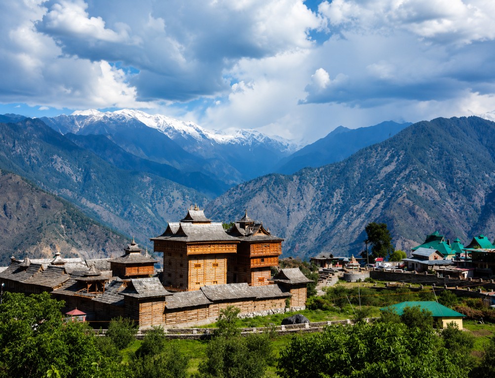 Manali : Queen Of The Himalayas