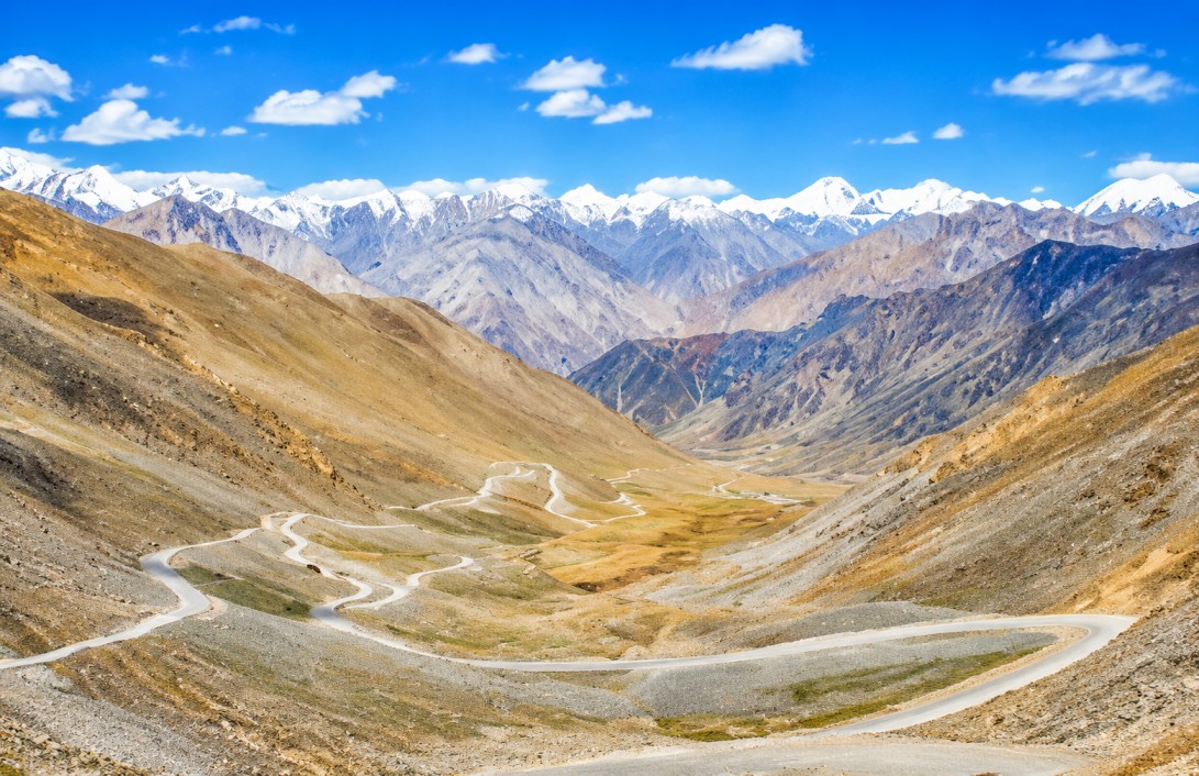 Khardung-La-Pass : One Of The World's Highest Motorable Roads