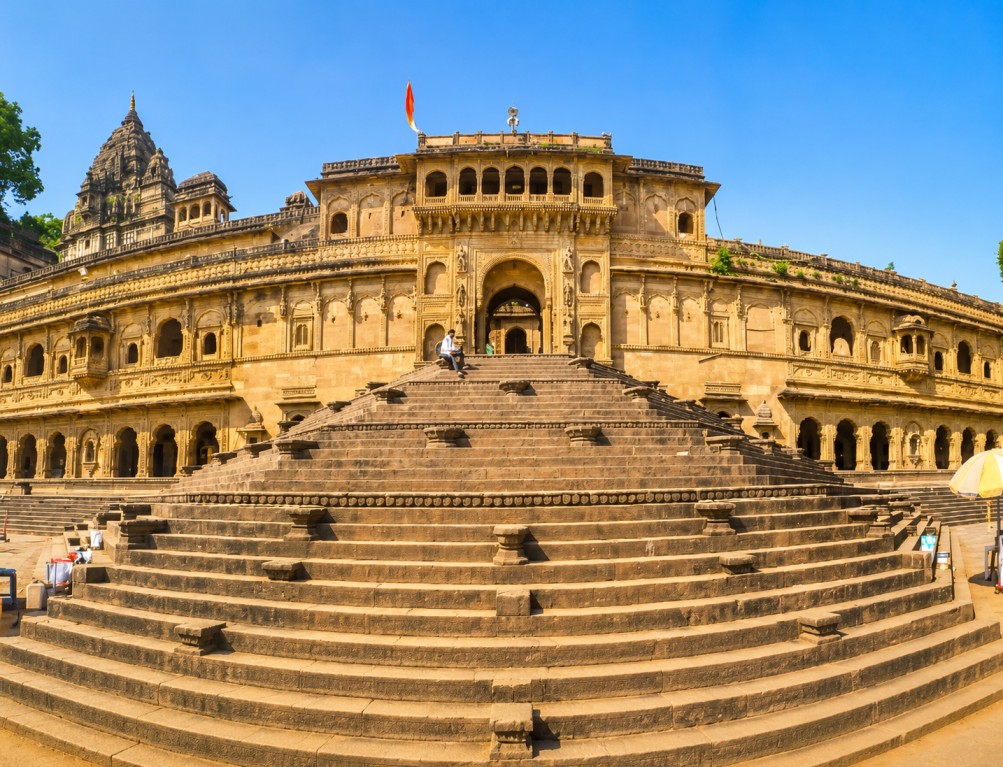 Ahilya-Fort : A Timeless Palace Of Elegance