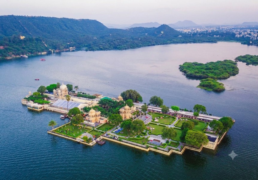  Jag Mandir : The Island Palace Of Udaipur