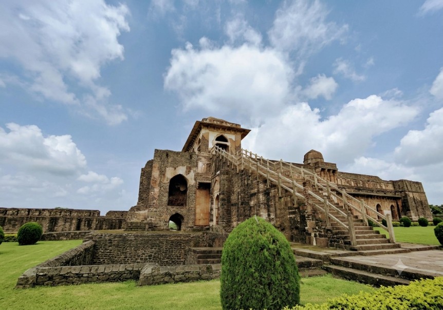 Shahi Qila - The crown of mughal splendor