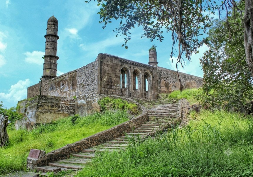  Asirgarh Fort - A Gateway To The Deccan 