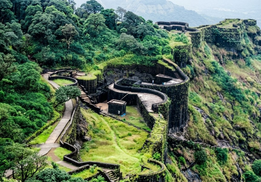 Raigad Fort: Gateway to Maratha Heritage